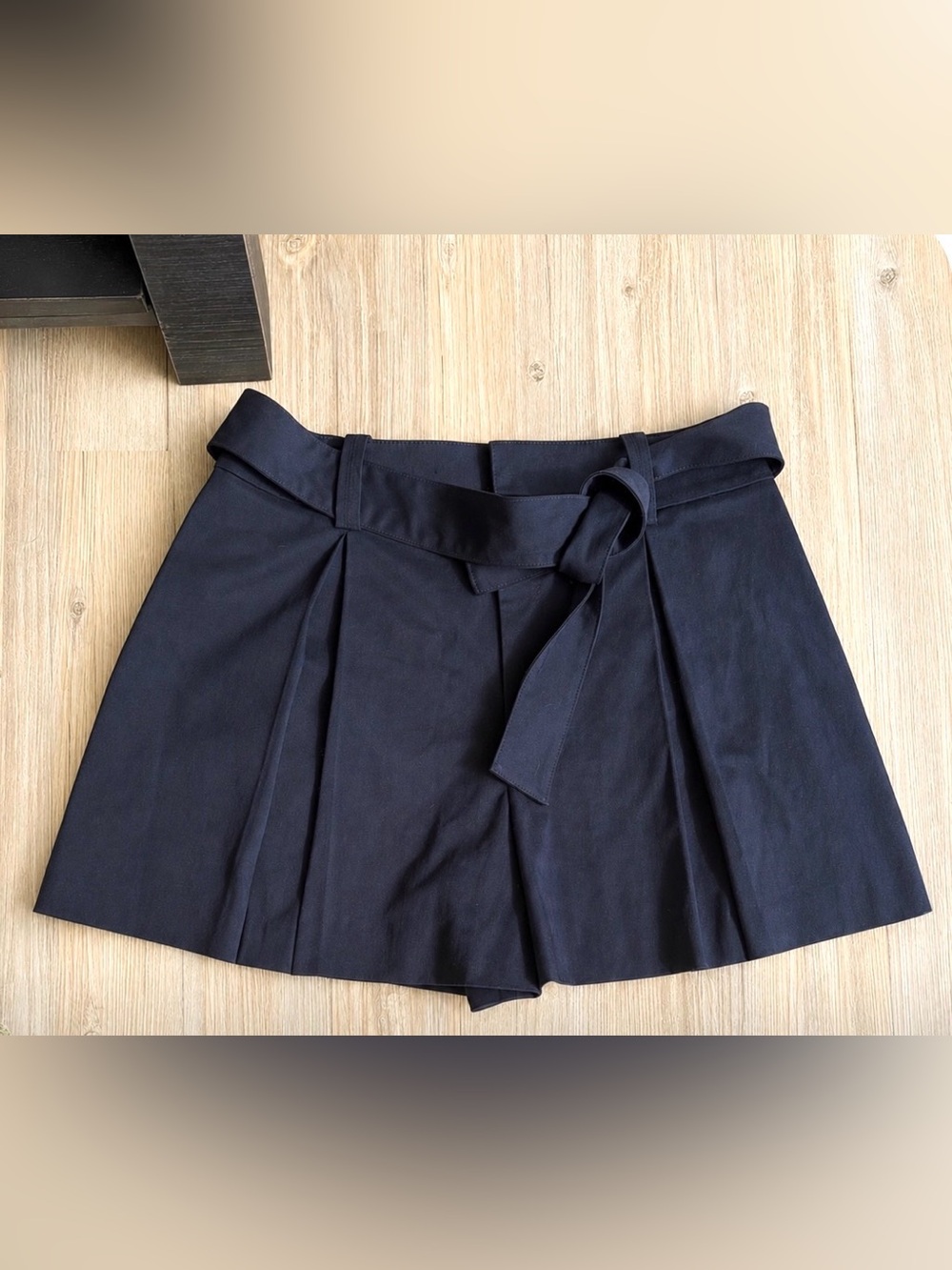 Club Monaco Vindaya Shorts in Navy Blue Size 10